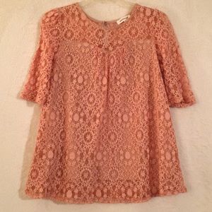 Monteau Laced top